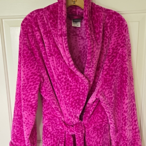 Pink Leopard Print Women's Robe - Picture 4 of 10